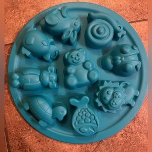 Silicone baking, candy, jello mold Lion turtle ladybug fish pig cow teddy bear